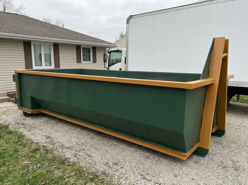 10-Yard Dumpster Rental in Milwaukee, WI